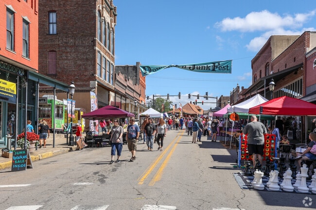 Thousands turned out Saturday morning for Van Buren Downtown Junk Fest.