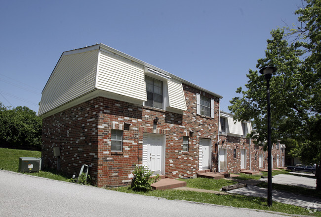 Building Photo - Woodknoll Townhomes