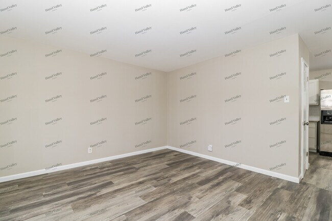 Foto del edificio - 1539 Redman Blvd