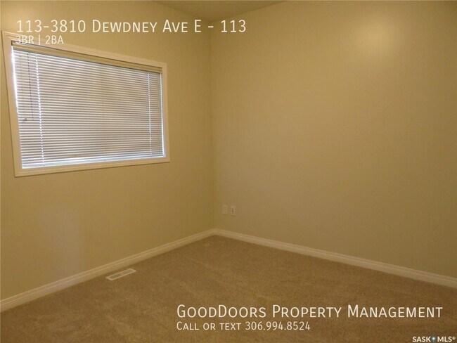 Building Photo - 3810-3810 Dewdney Ave E