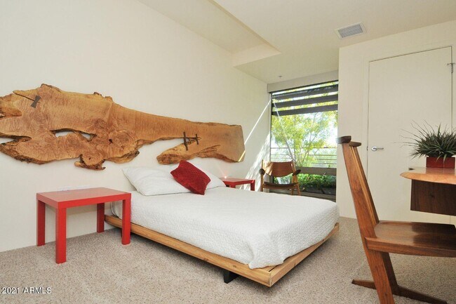 Foto del edificio - 7127 E Rancho Vista Dr