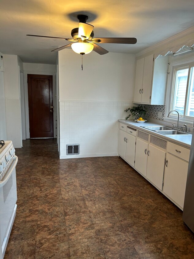 235 Lackawanna Ave, Buffalo, NY 14212 House Rental in Buffalo, NY