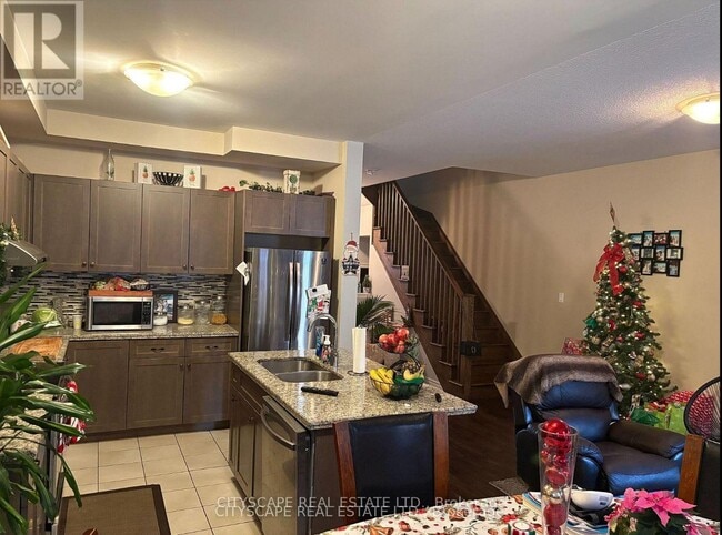 Building Photo - 87 Sonoma Valley Cres