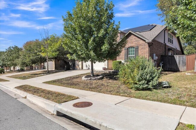 Building Photo - 4421 Trinity Woods St