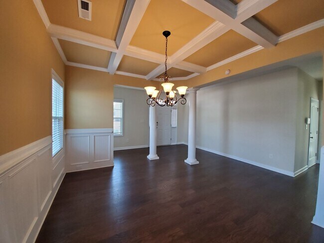 Building Photo - 6602 StillWood Dr