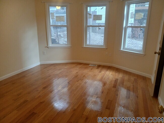 Foto del edificio - 207 Havard St.