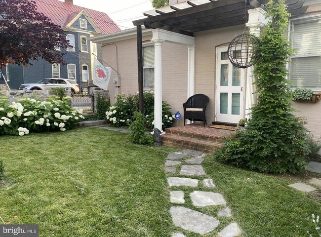 Building Photo - 6 E Cecil St