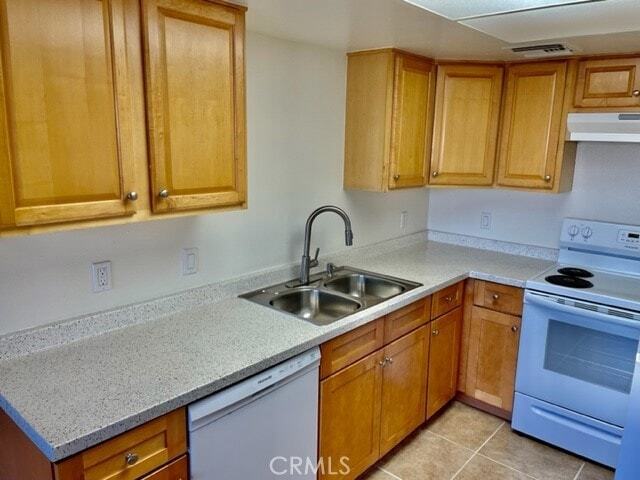 Foto del edificio - 51080 Eisenhower Dr
