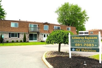 Building Photo - 4 Chestnut Ridge Ln