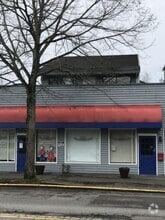 Building Photo - 2207 California Ave SW