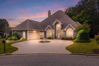 Building Photo - 210 Masters View Ct