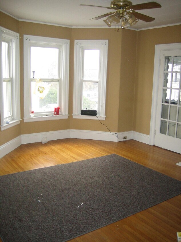 Primary Photo - 2 Home St