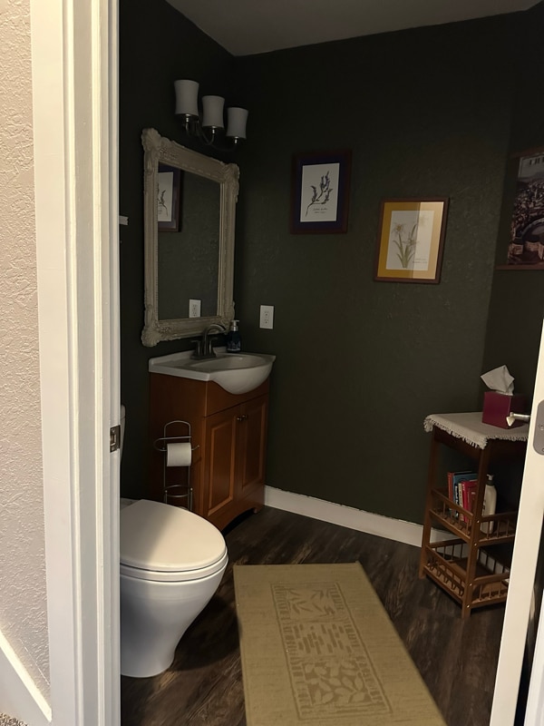 Building Photo - 370 Jennifer Ln