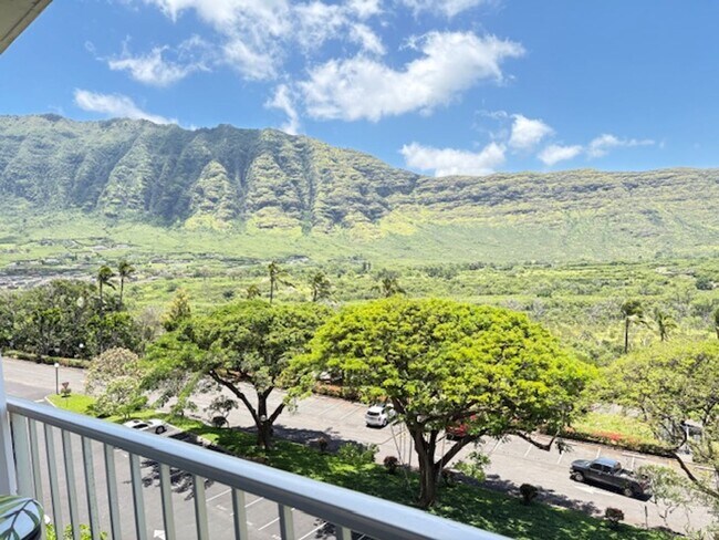 Foto del edificio - Makaha Valley Towers - One Bedroom