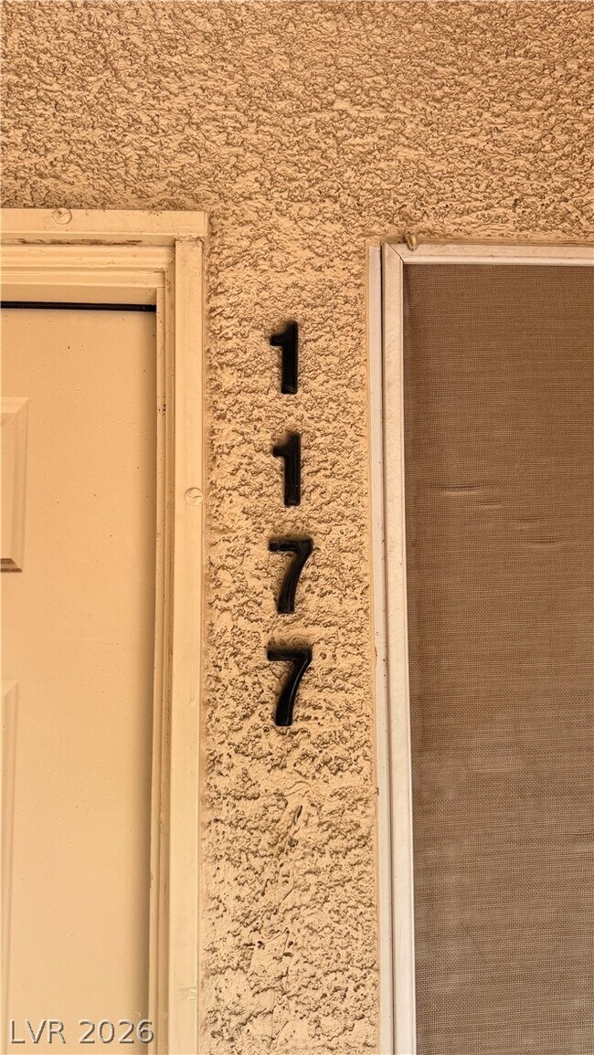 Foto del edificio - 5710 E Tropicana Ave