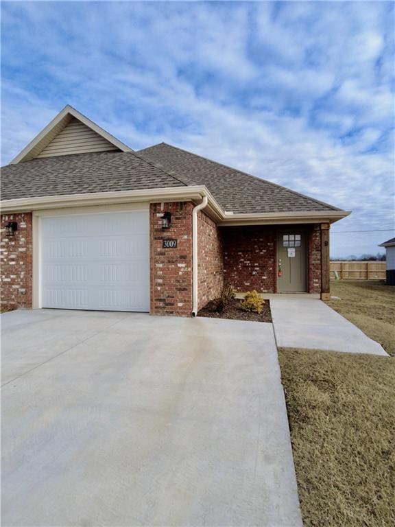 Building Photo - 3005 E Brookview Dr