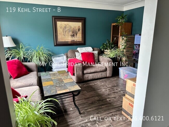 Building Photo - Charming Townhouse for Rent!