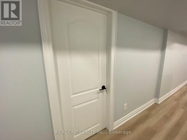 Building Photo - 1186 Shadeland Dr