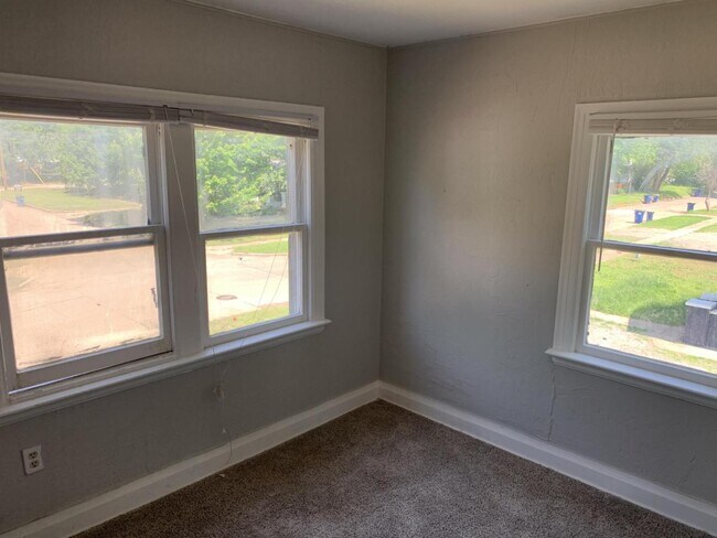 Foto del edificio - 201 S Lowry St