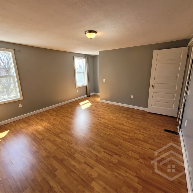 Building Photo - 3-Bedroom Apartment in Otterville!!