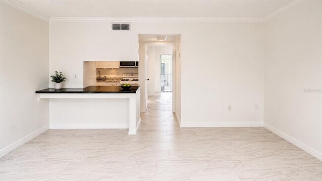 Foto del edificio - 120 BLUE POINT Way