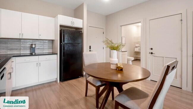 Foto del edificio - 645 N Front St