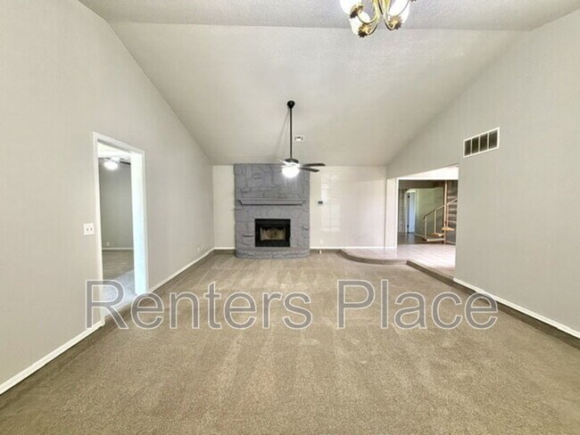 Foto del edificio - 14148 S Poplar Pl