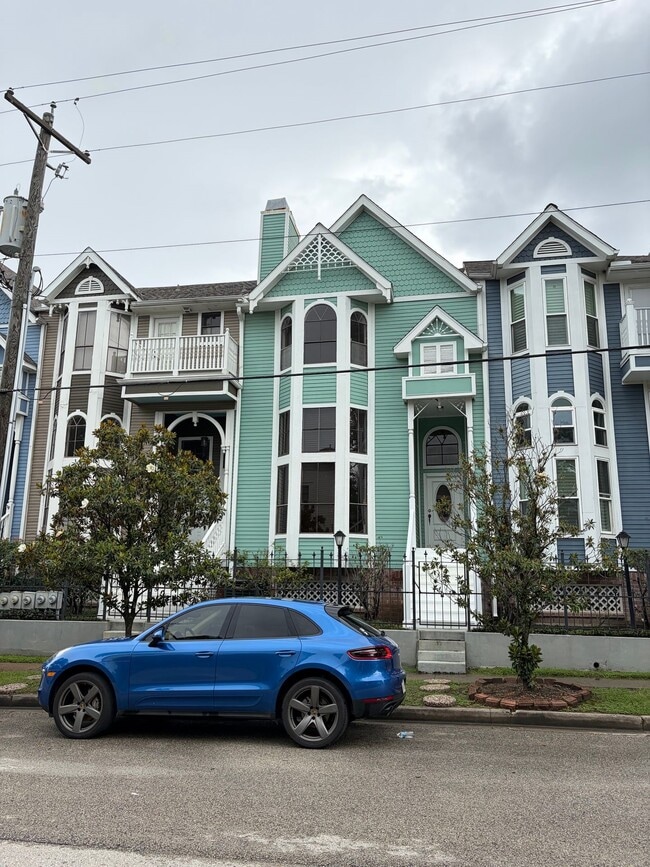 Building Photo - 2937 Michaux St