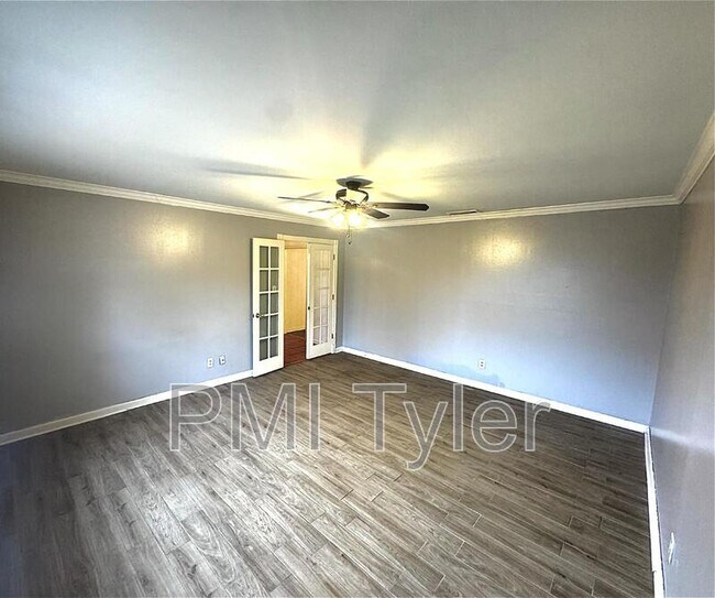 Foto del edificio - 509 Colonial Dr