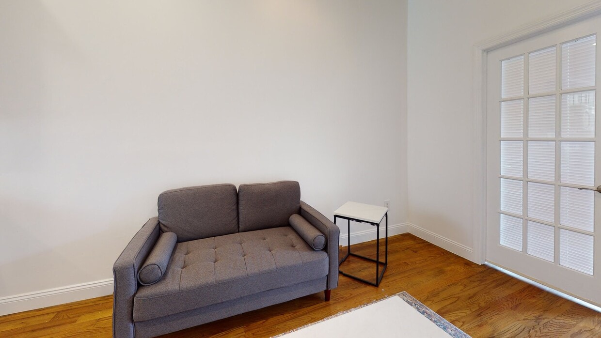 Photo - Private bedroom in 4 bed/1 bath Home