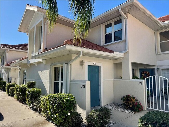 Foto del edificio - 5045 Cedar Springs Dr