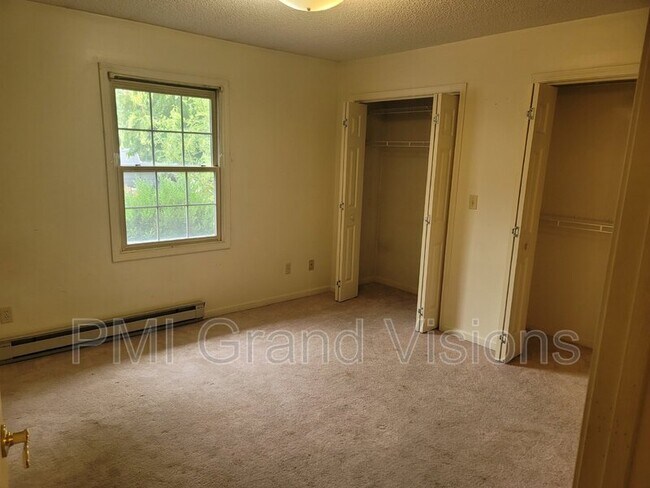 Building Photo - 1305 18th St