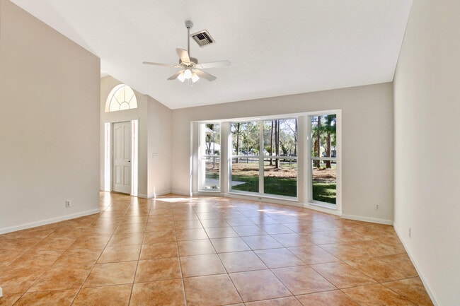 Building Photo - 17707 127th Dr N