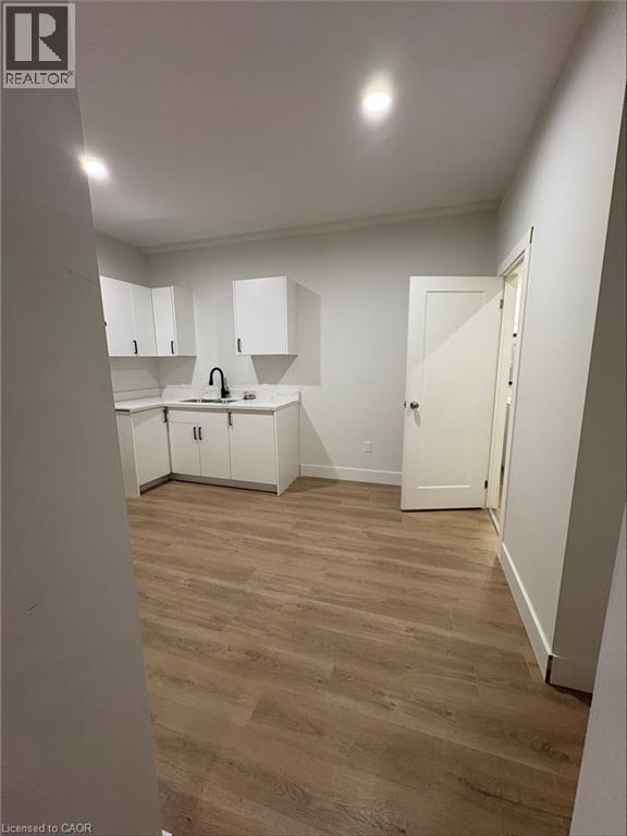 Building Photo - 803 King St