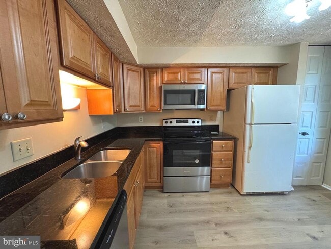 Building Photo - 10303 Granite Creek Ln