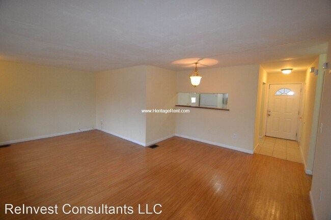 Building Photo - 3 br, 1.5 bath House - 8734 Desoto Drive