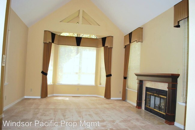 Building Photo - 4 br, 4 bath House - 4033 Sugar Maple Drive