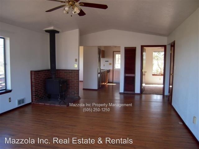 Foto del edificio - 3 br, 2 bath House - 14 Lakeview Dr