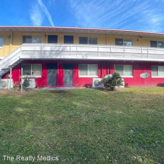 Building Photo - 2 br, 1 bath House - 3015 CR Smith St Unit 44