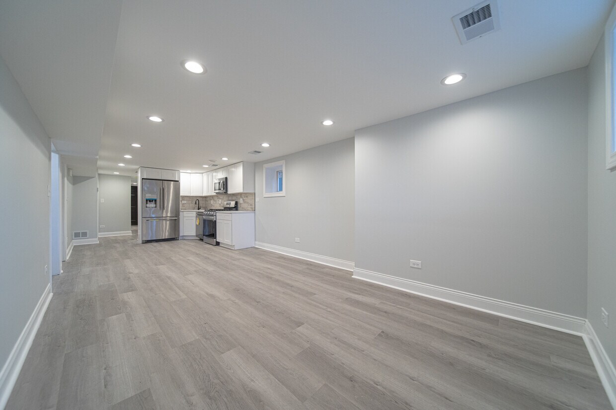 Foto principal - 5031 W Maypole Ave