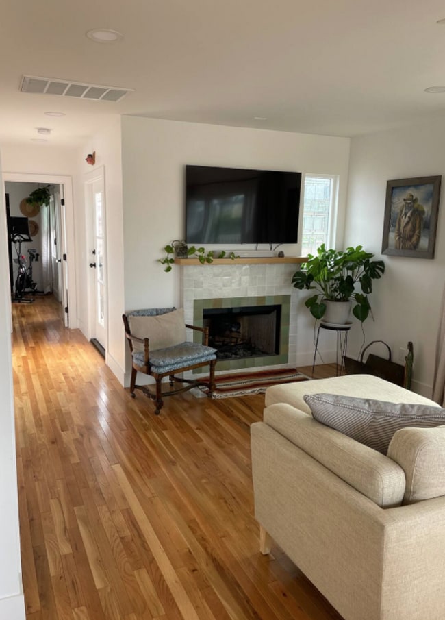 Building Photo - 2 Bedroom Cottage Just Blocks from the Beach in Ocean Beach