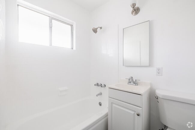 1 habitación, 1 baño - 550 pies cuadrados - Baño - Citrus Pacific Villas