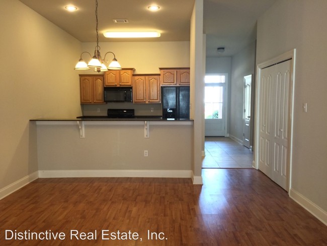 Building Photo - 808 W Howze Beach Rd