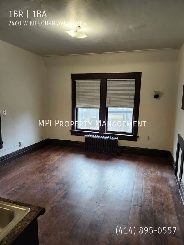 Foto principal - 2460 W Kilbourn Ave