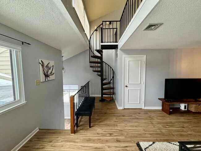 Building Photo - 300 Brittany Farms Rd