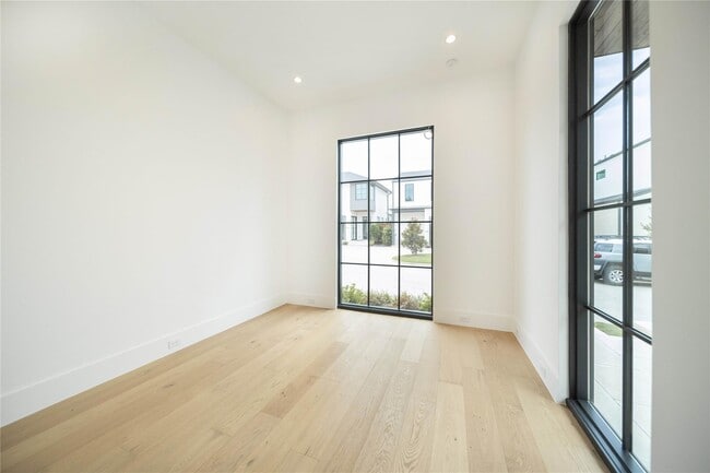 Building Photo - 9713 Kerrisdale Ln