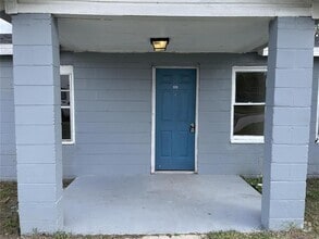 Building Photo - 242 C