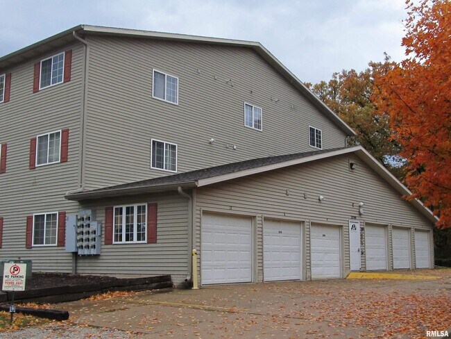 Building Photo - 3812 Creek Hill Dr