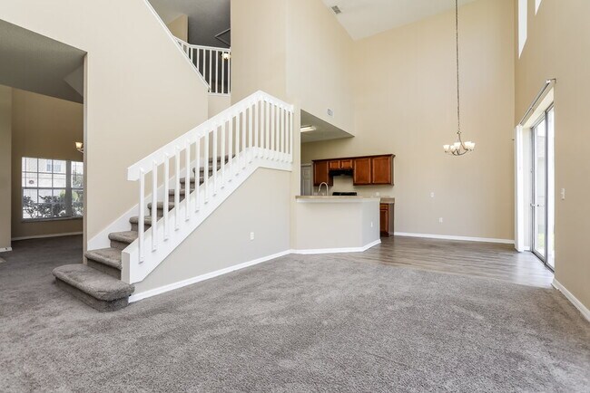 Building Photo - 355 Aylesbury Ct