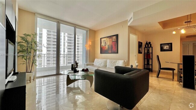 Building Photo - 801 Brickell Key Blvd